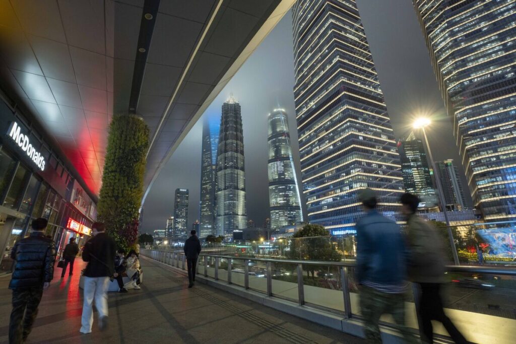中国、国内外の課題への対応で大きな政策余地－閣僚らが強調 - Bloomberg