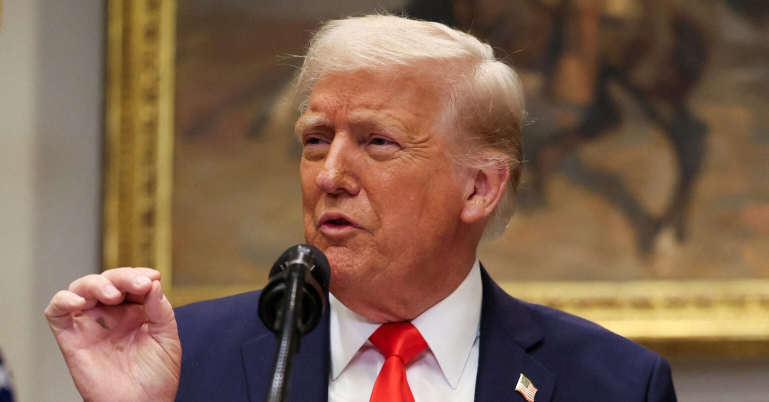 トランプ氏、政府閉鎖「あり得る」も回避予想　14日に予算期限 | ロイター