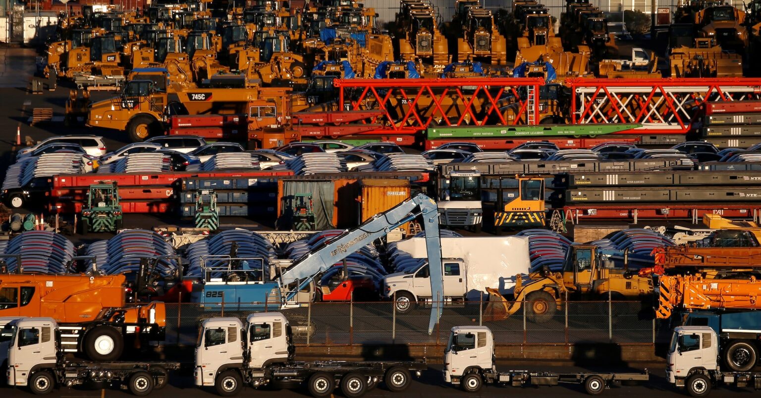 経常収支、1月は2年ぶり赤字　春節と円安が影響 | ロイター