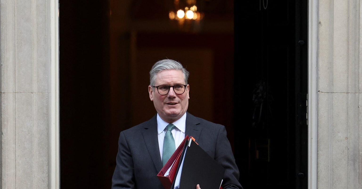 英、15日に有志連合のオンライン会議主催　ウクライナ巡り | ロイター