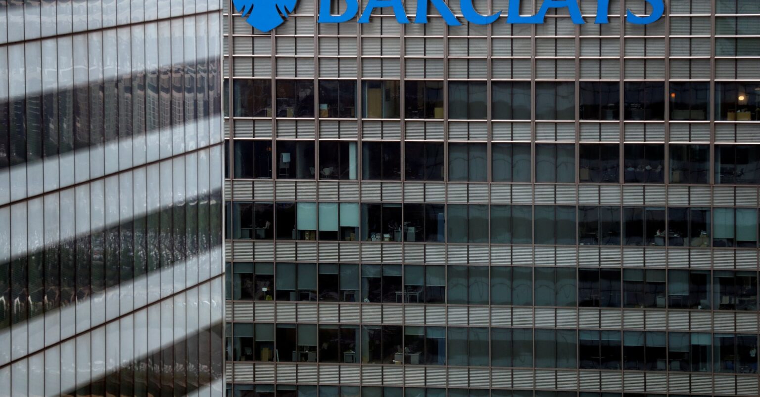 米の年内利下げ、2回に予想引き上げ＝バークレイズ | ロイター