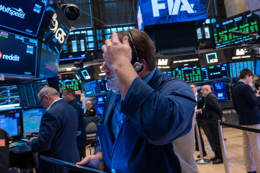 米株下落はテクニカルな調整、金融政策で弱気相場は回避へ－ＢｏｆＡ - Bloomberg