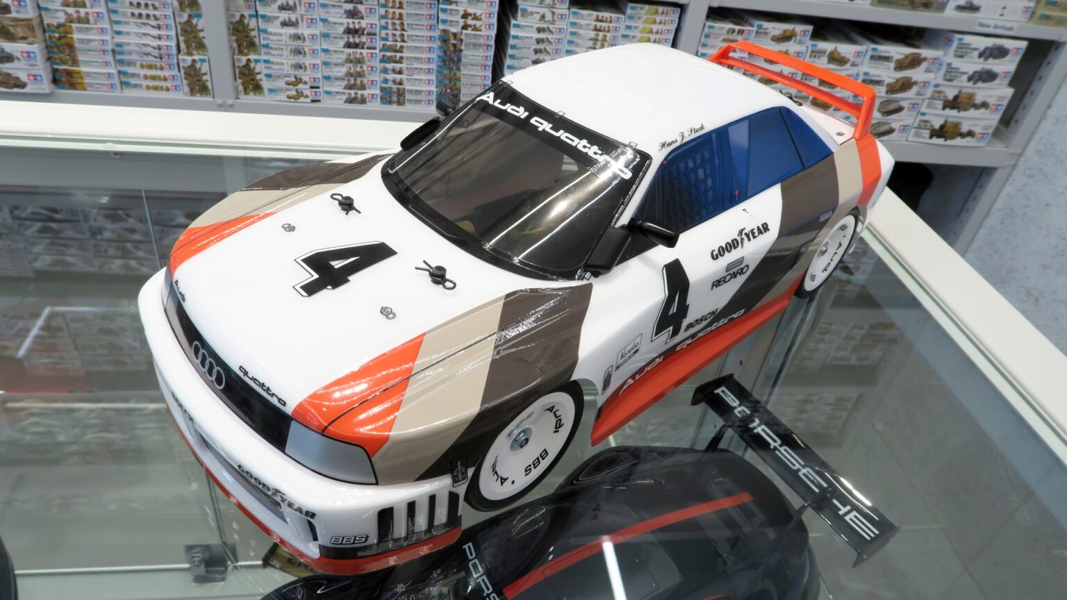 【特別企画】「1/10RC アウディ 90 クワトロ レーシング（TT-02シャーシ）」、速すぎて禁止された伝説のマシンがRCカーで登場！【タミヤ撮り下ろし】
