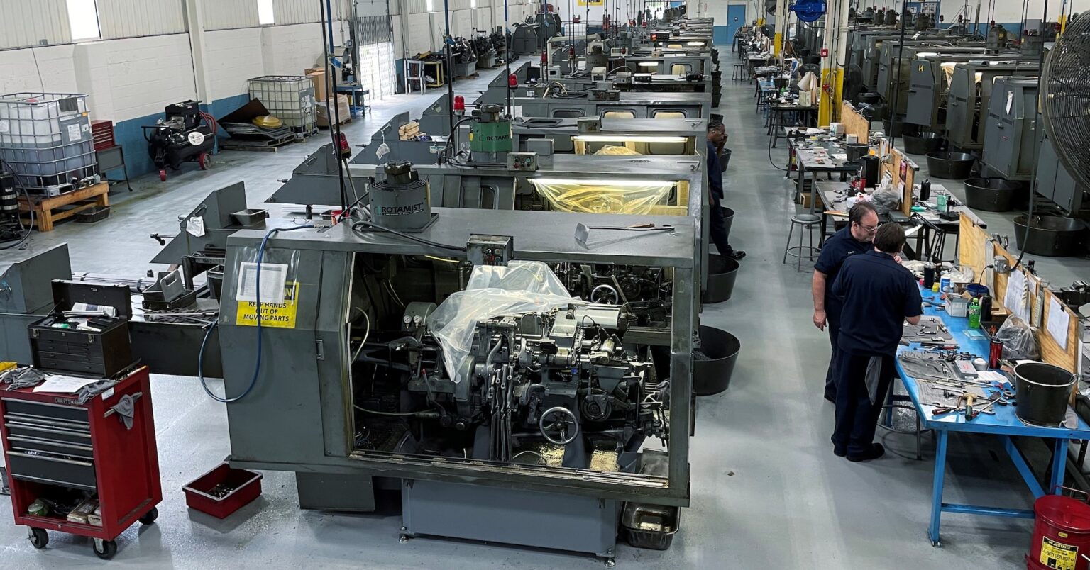 米2月製造業生産0.9％上昇、予想上回る　自動車が好調 | ロイター