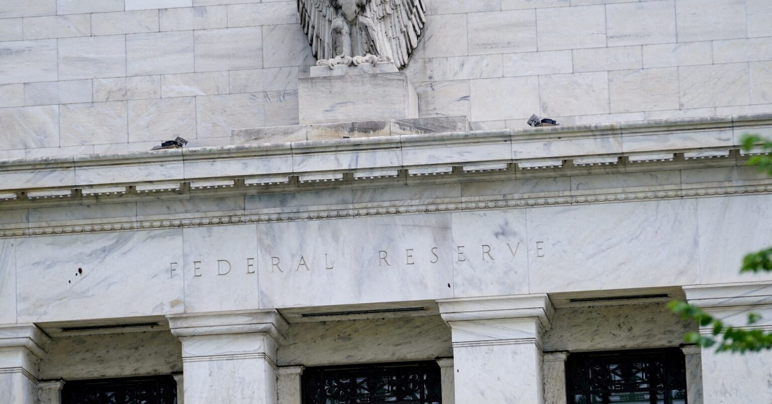 ＦＯＭＣは経済見通しに注目、トランプ関税の影響どう判断 | ロイター