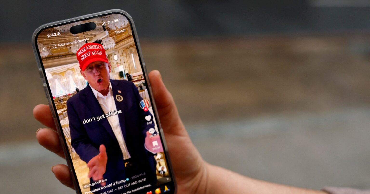 アングル:TikTok米事業売却、ホワイトハウス主導という異例事態に | ロイター アングル:TikTok米事業売却、ホワイトハウス主導という異例事態に | ロイター