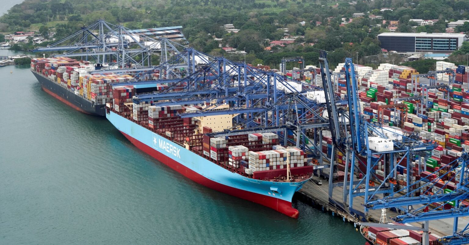 パナマ大統領、運河巡る米の軍事的選択肢検討の報「重視せず」 | ロイター