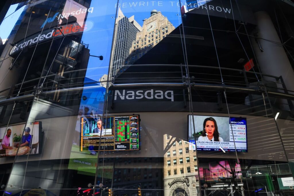 【米国市況】Ｓ＆Ｐ500反落、ＦＯＭＣ後の買い短命－ドル148円台後半 - Bloomberg