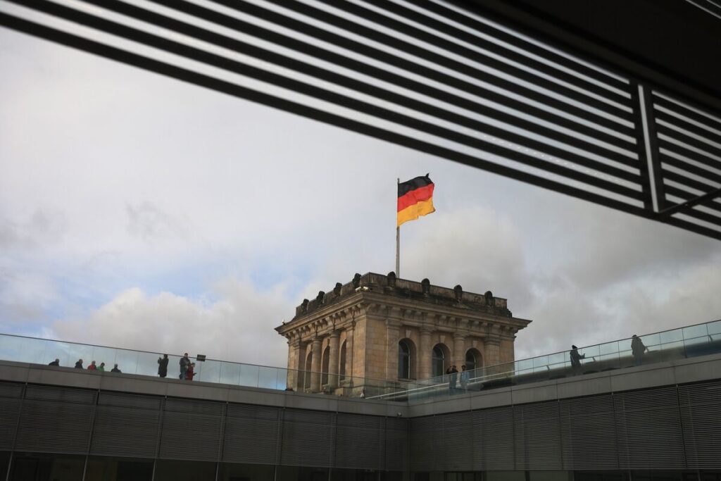 ドイツの歳出計画、周辺国債務への不安再燃させる－債券自警団始動も - Bloomberg