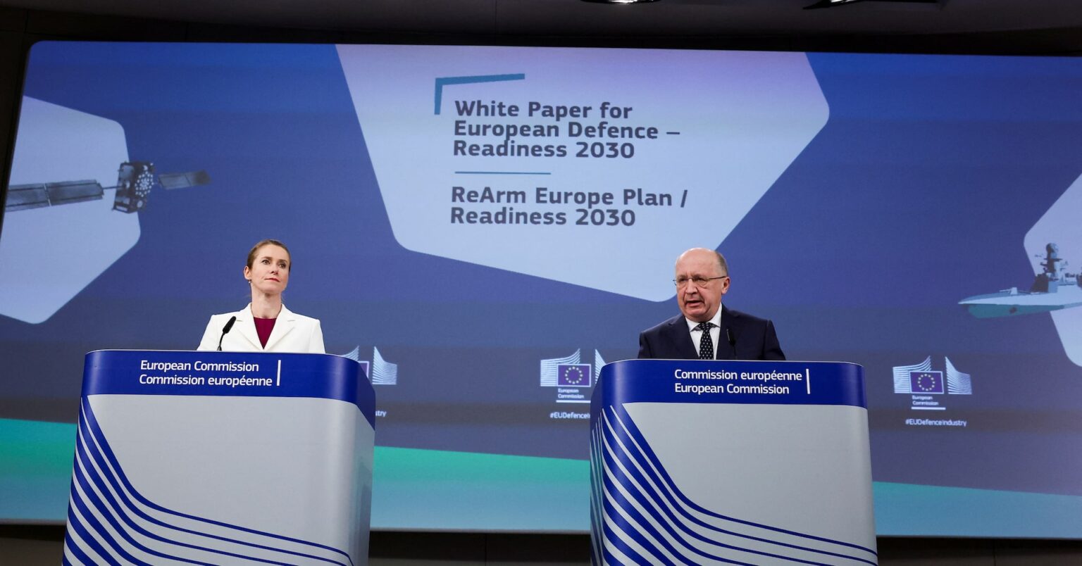 ＥＵ、軍事支出拡大と防衛強化へ　ロシア懸念で2030年までに対応 | ロイター