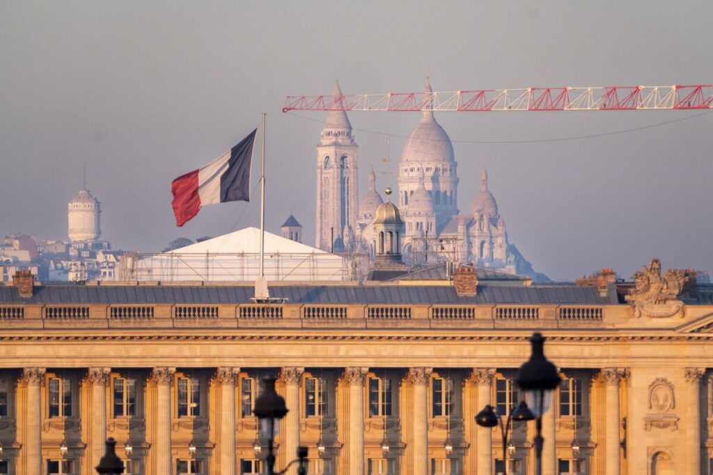 フランス財政に暗雲、ＤＢＲＳが格付け見通し｢ネガティブ｣に引き下げ - Bloomberg