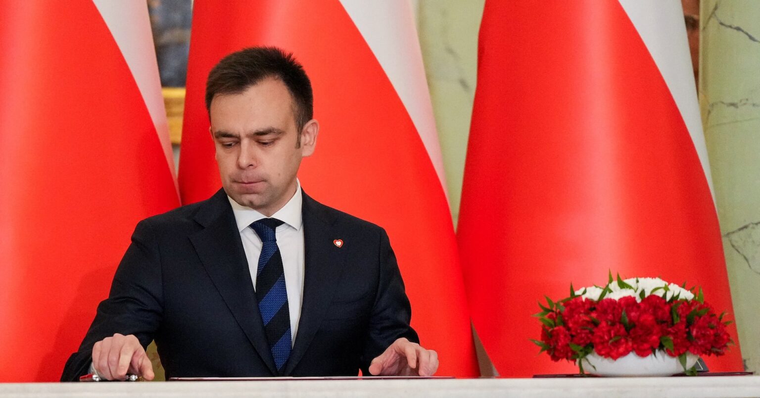 ＥＵ財務相会合、防衛費増額に向けた財政ルール緩和措置を支持 | ロイター