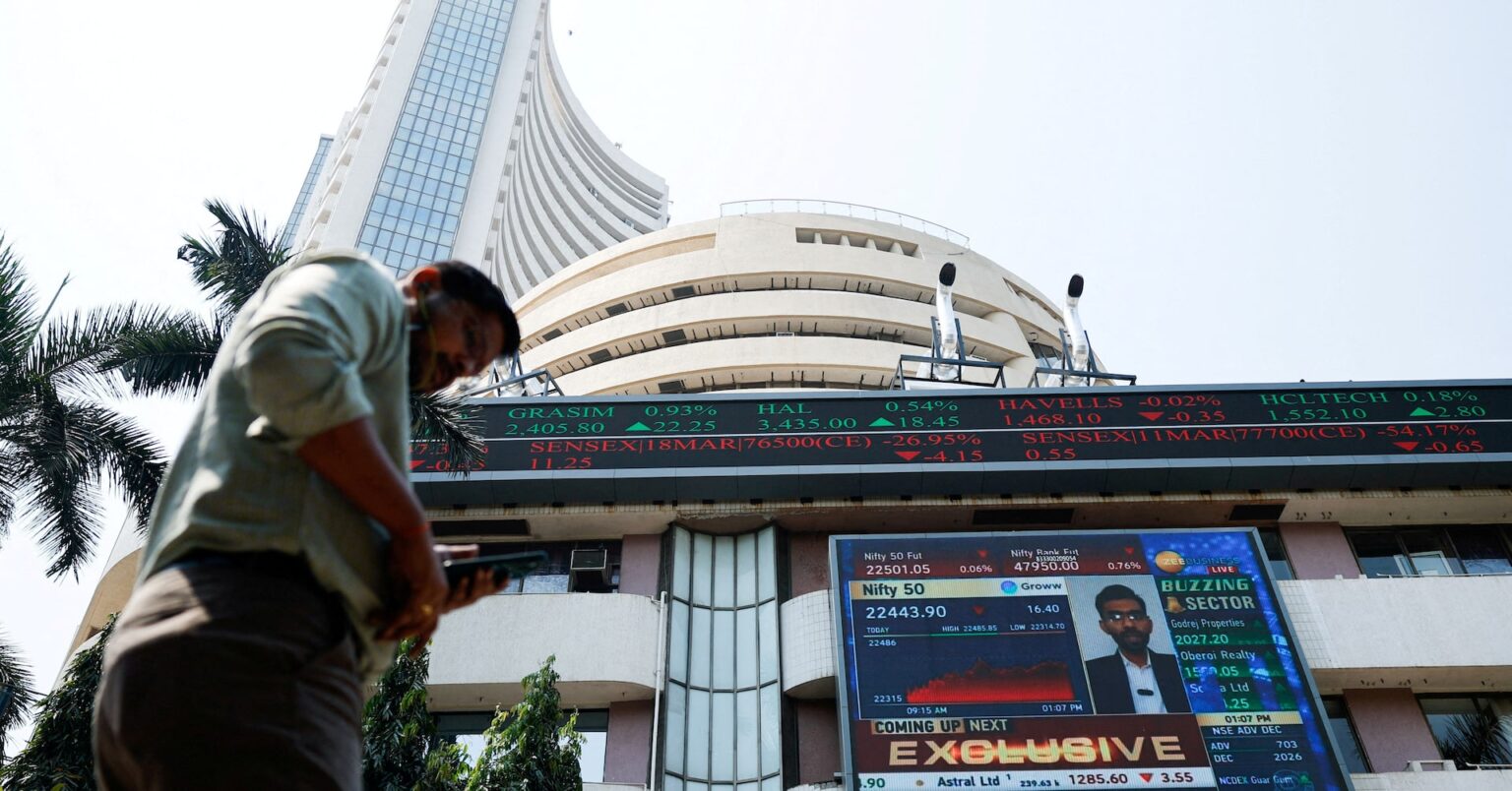 アングル：インド株、外国人投資家離れが加速　中国シフト鮮明に | ロイター
