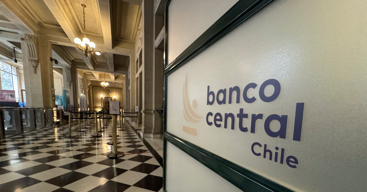 チリ中銀、政策金利を0.25％引き下げ5.25％に　予想通り | ロイター
