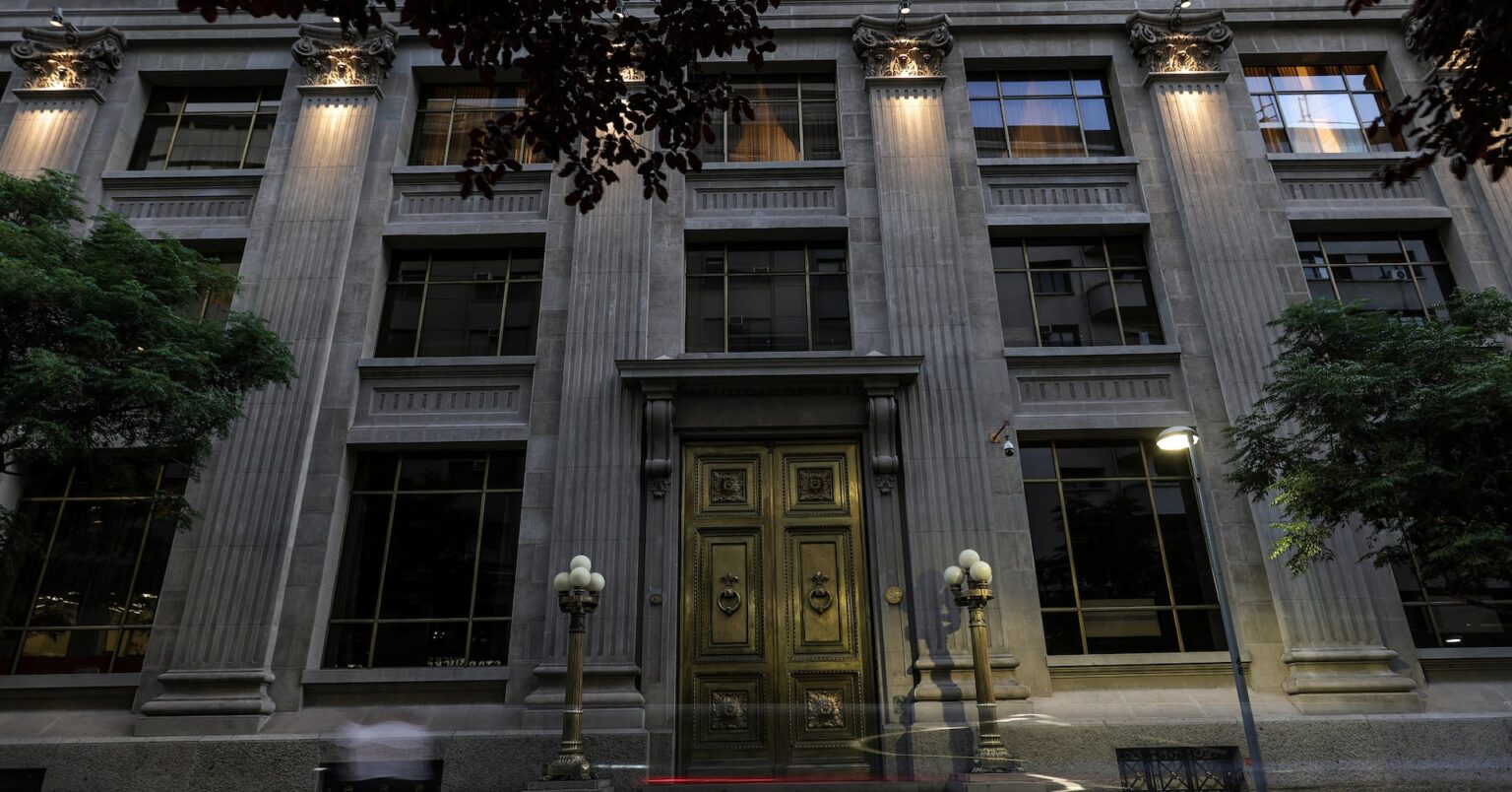 チリ中銀、2会合連続で金利据え置き インフレリスクなお警戒 | ロイター チリ中銀、2会合連続で金利据え置き インフレリスクなお警戒 | ロイター