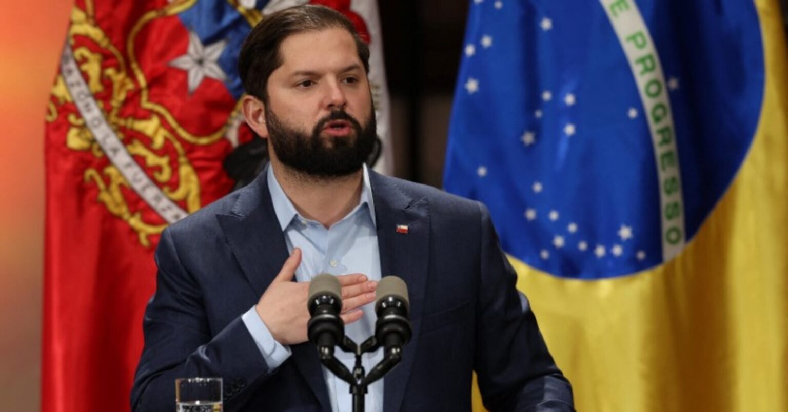 チリ大統領、マドゥロ氏勝利認めず　野党候補支持も明確にせず | ロイター