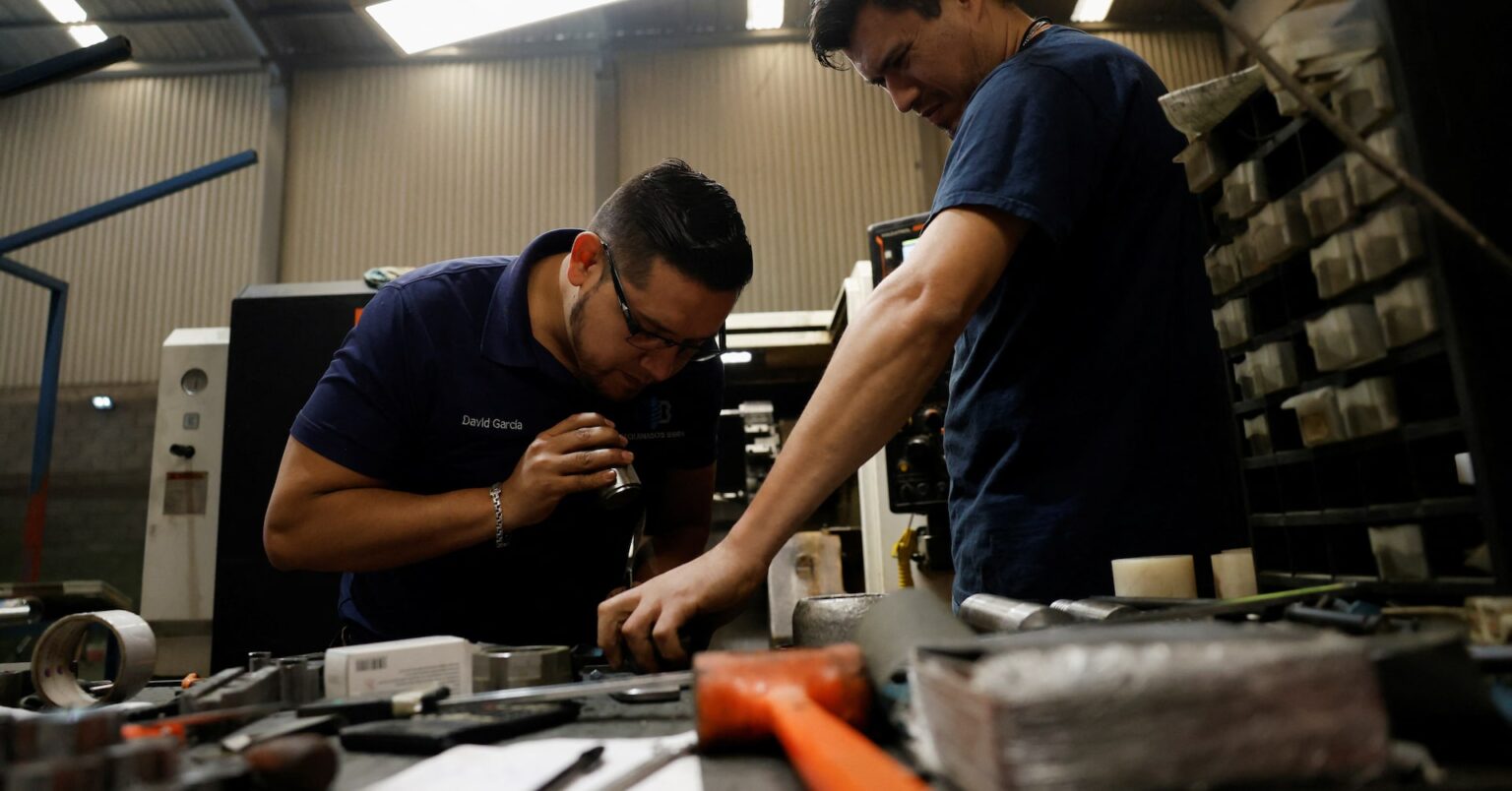 メキシコ、経済活動・インフレ減速　景気後退不可避の見方も | ロイター