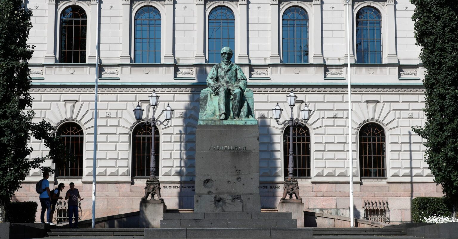 ロシア経済は成長鈍化へ、危機の可能性は低い＝フィンランド中銀 | ロイター