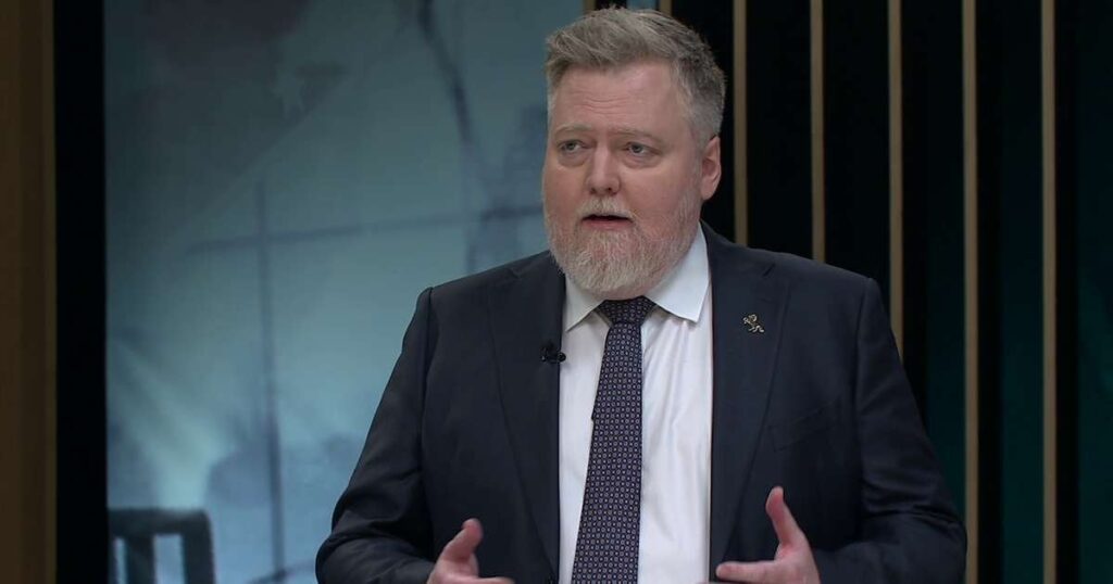 Sigmundur Davidは、MAが欧州連合を破る方法を議論する会議に出席します