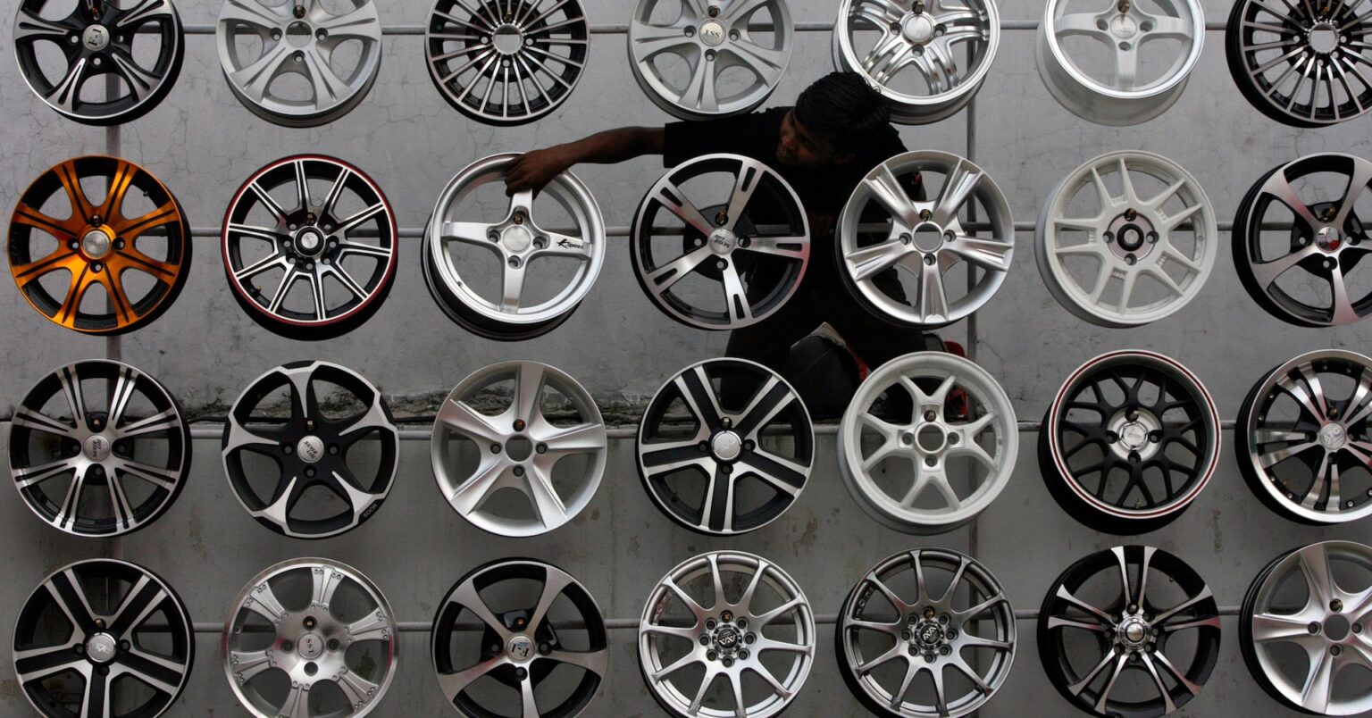 インド、米国からの輸入品55％の関税引き下げる用意＝政府筋 | ロイター