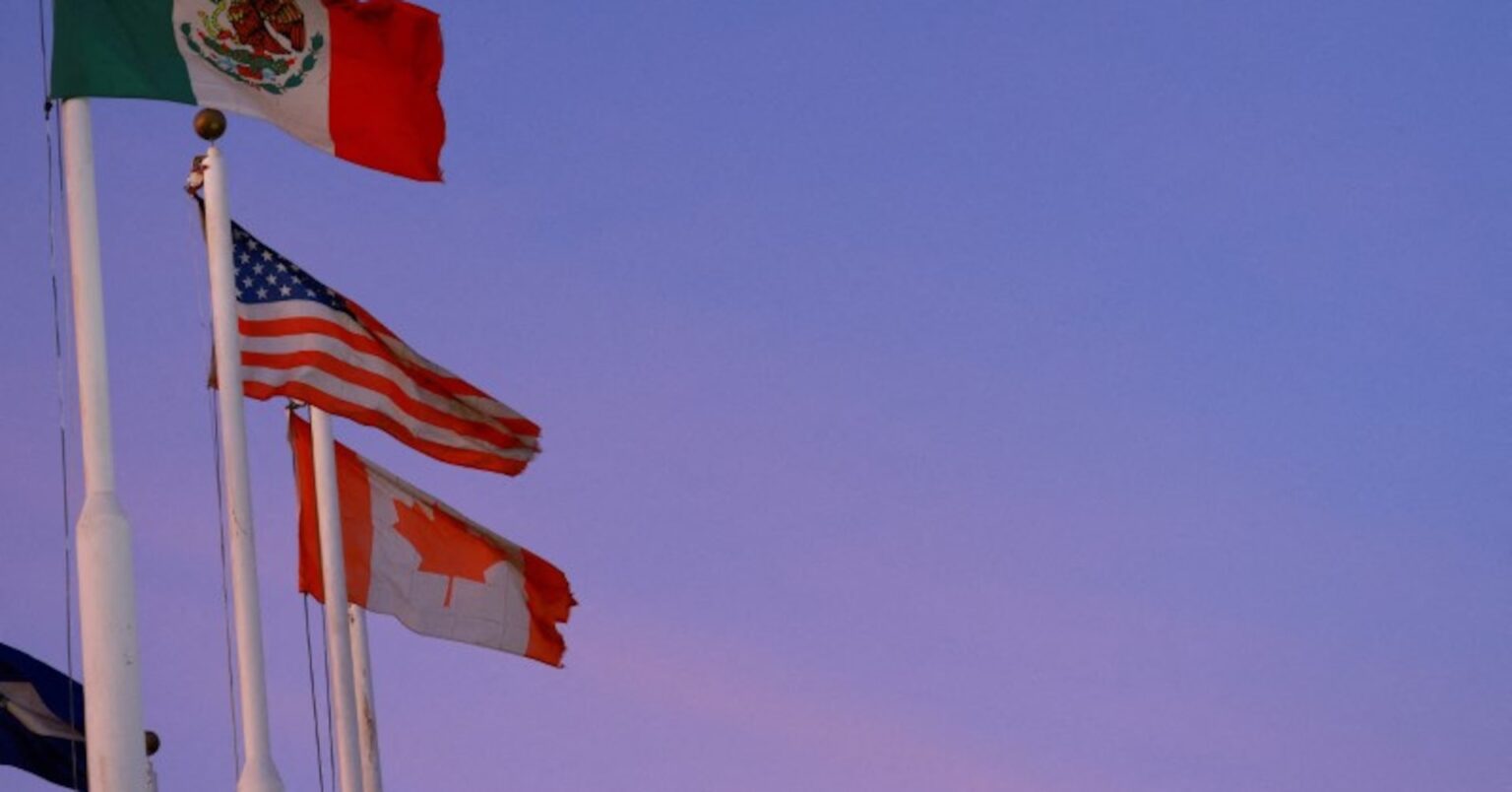 加・メキシコ関税、自動車は1カ月免除　トランプ米政権 | ロイター