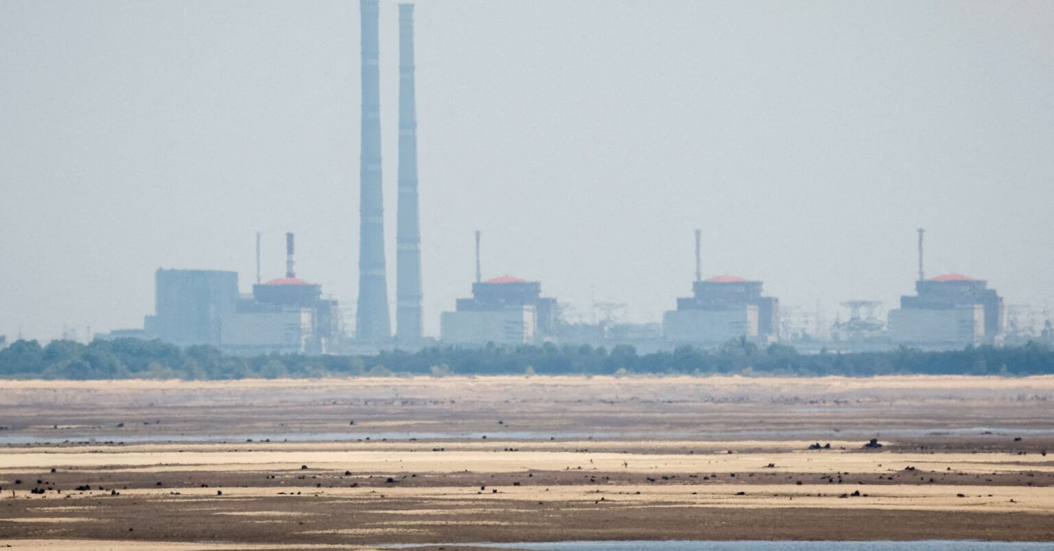 ザポロジエ原発「ロシアの施設」、他国への管理移転不可＝外務省 | ロイター