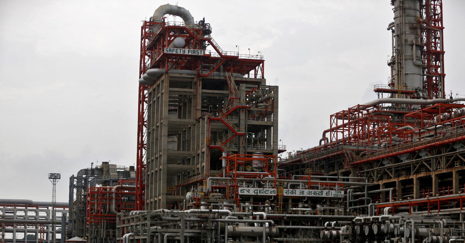 ロシア産原油、インドが最大の輸入国に　中国抜く | ロイター