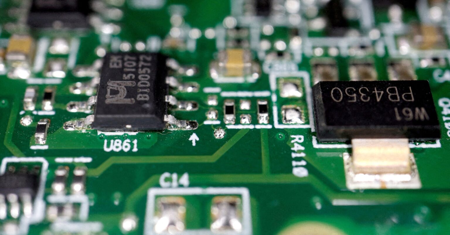 先端半導体生産で環境汚染、欧州は排出ガス抑制が重要＝報告書 | ロイター