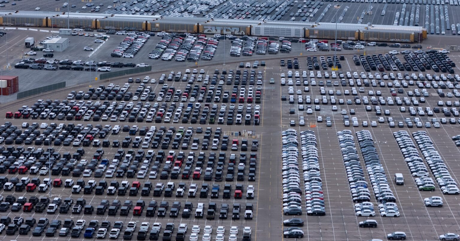 トランプ氏の輸入車関税、19年安保調査報告に依拠　当時は見送り | ロイター