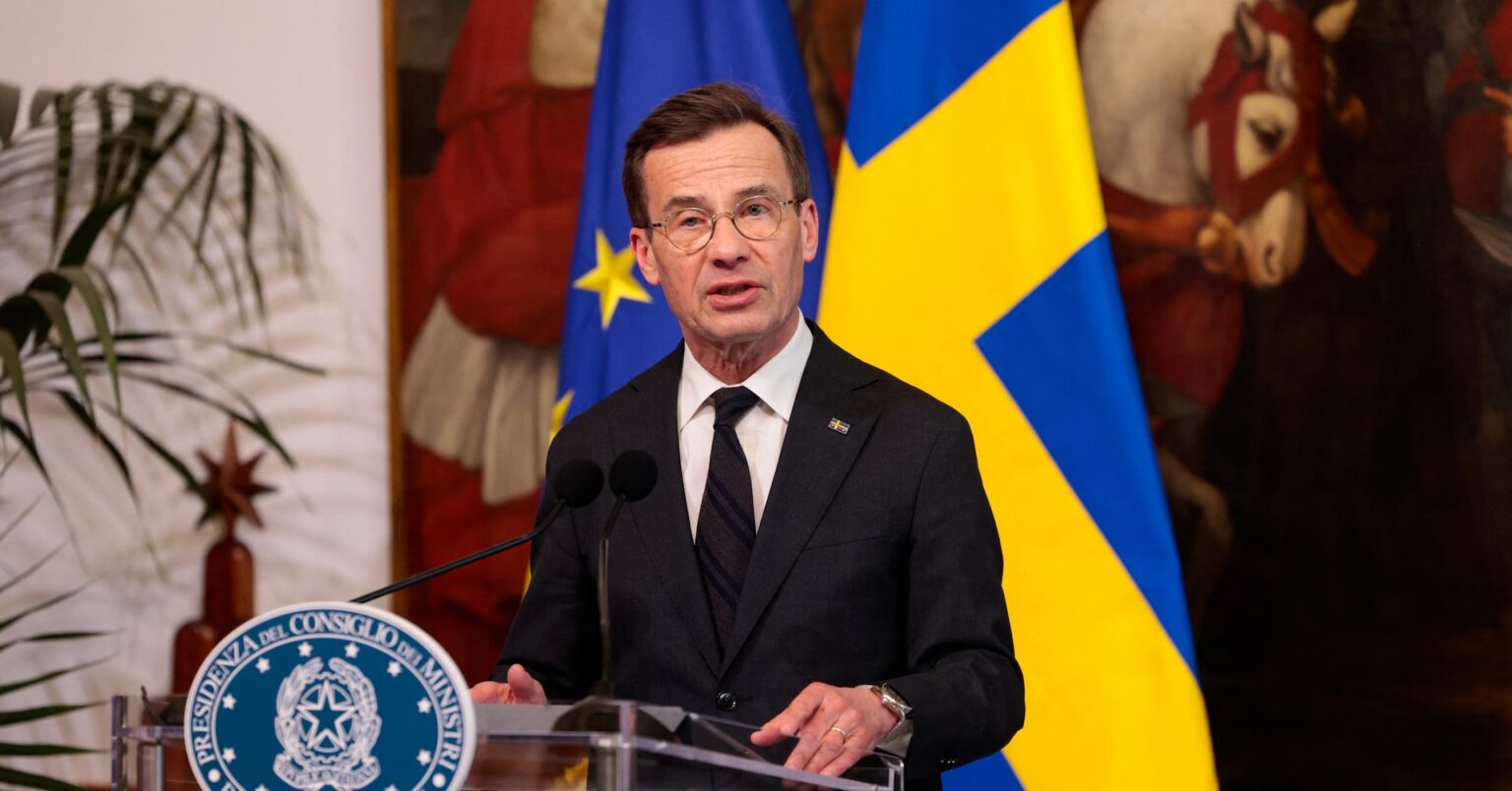 スウェーデン防衛費、対ＧＤＰ比3.5％目標　30年までに | ロイター