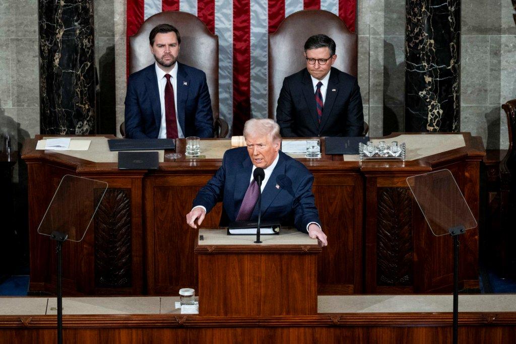 トランプ大統領「韓国への名指し批判」で身構える韓国産業界 「大統領不在」も影響か、米国の半導体支援撤廃にも衝撃走る(1/4) | JBpress (ジェイビープレス)