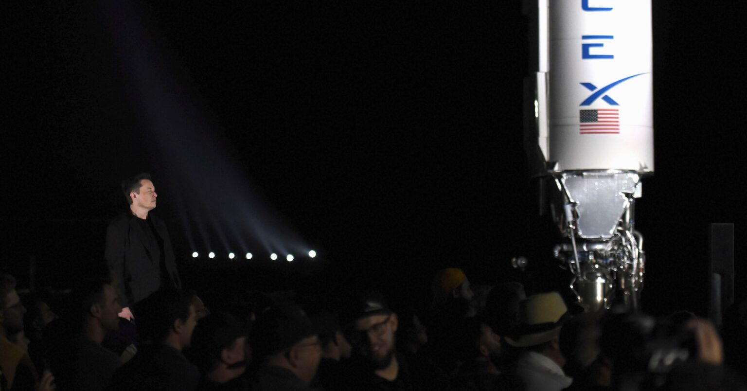 ロシア、マスク氏の火星探査計画向けに小型原発の提供可能＝経済特使 | ロイター