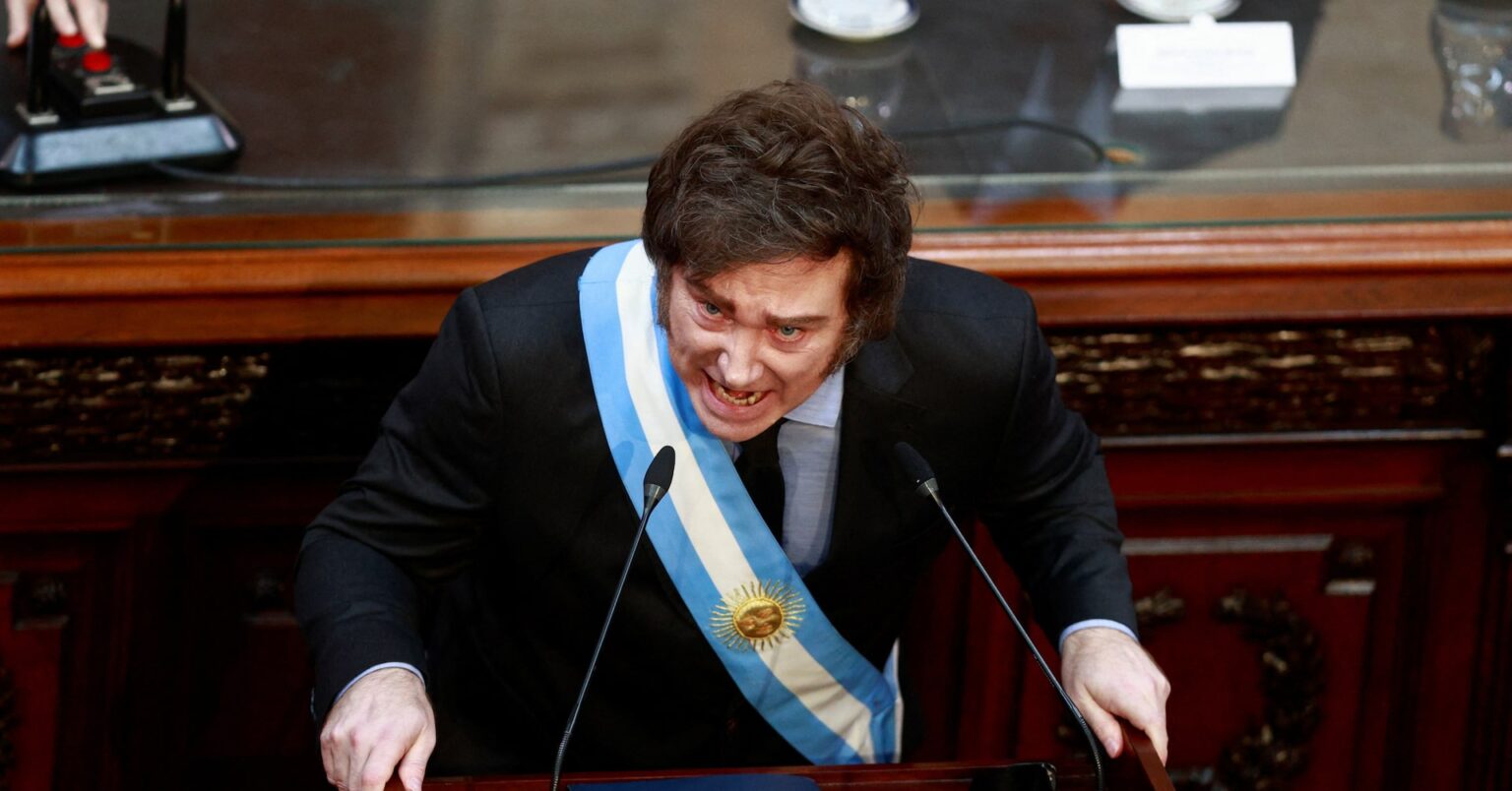 アルゼンチンペソ、切り下げ「余地ない」　大統領が示唆 | ロイター