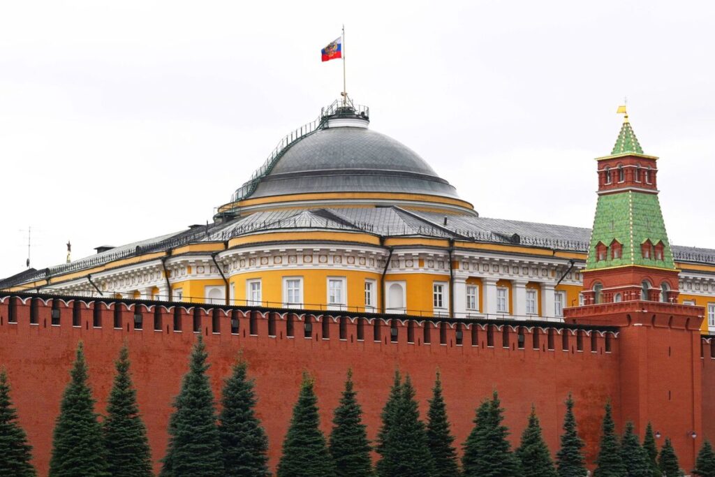 ロシア、米国・中国との関係で均衡を模索－新たな力関係の形成を示唆 - Bloomberg