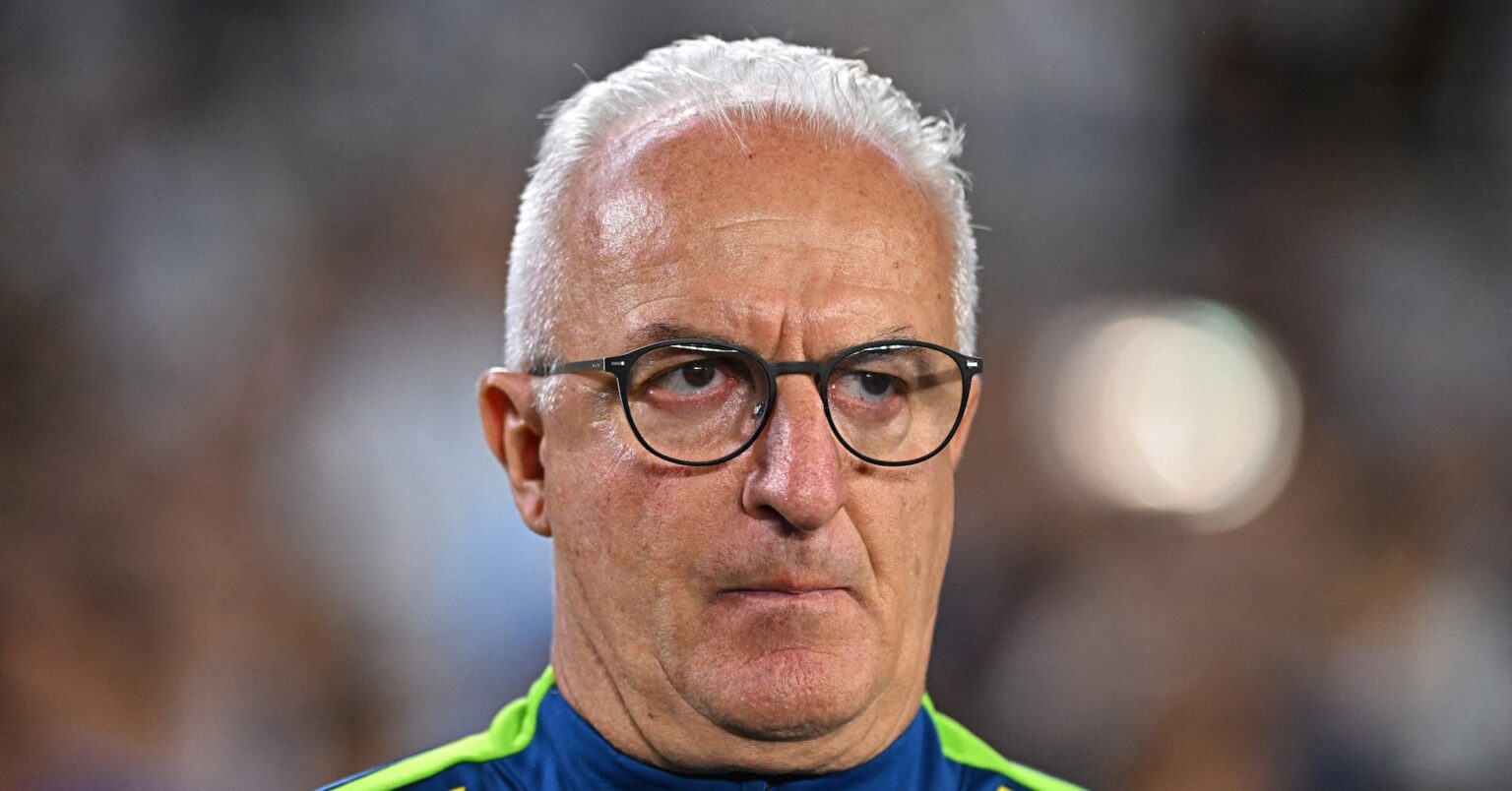 サッカー＝ブラジル代表監督解任、Ｗ杯予選でアルゼンチンに大敗 | ロイター