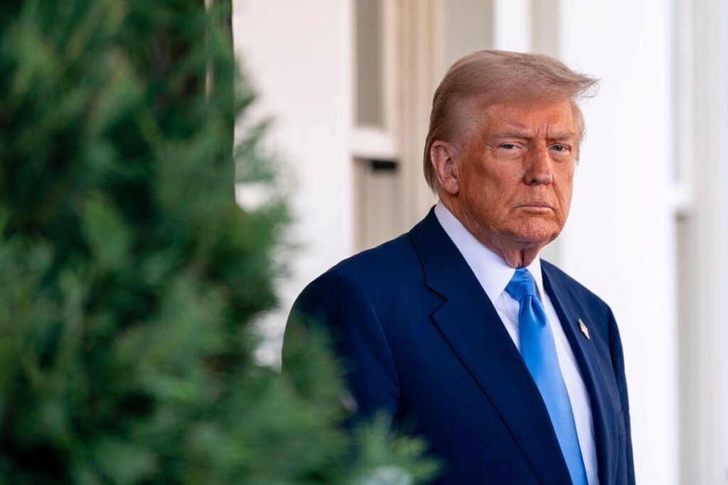 トランプ米大統領、カナダとメキシコへの関税は予定通り前進 - Bloomberg