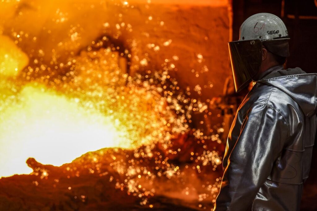 独Ｉｆｏ期待指数が予想外の低下、政治など影響か－投資家は楽観 - Bloomberg