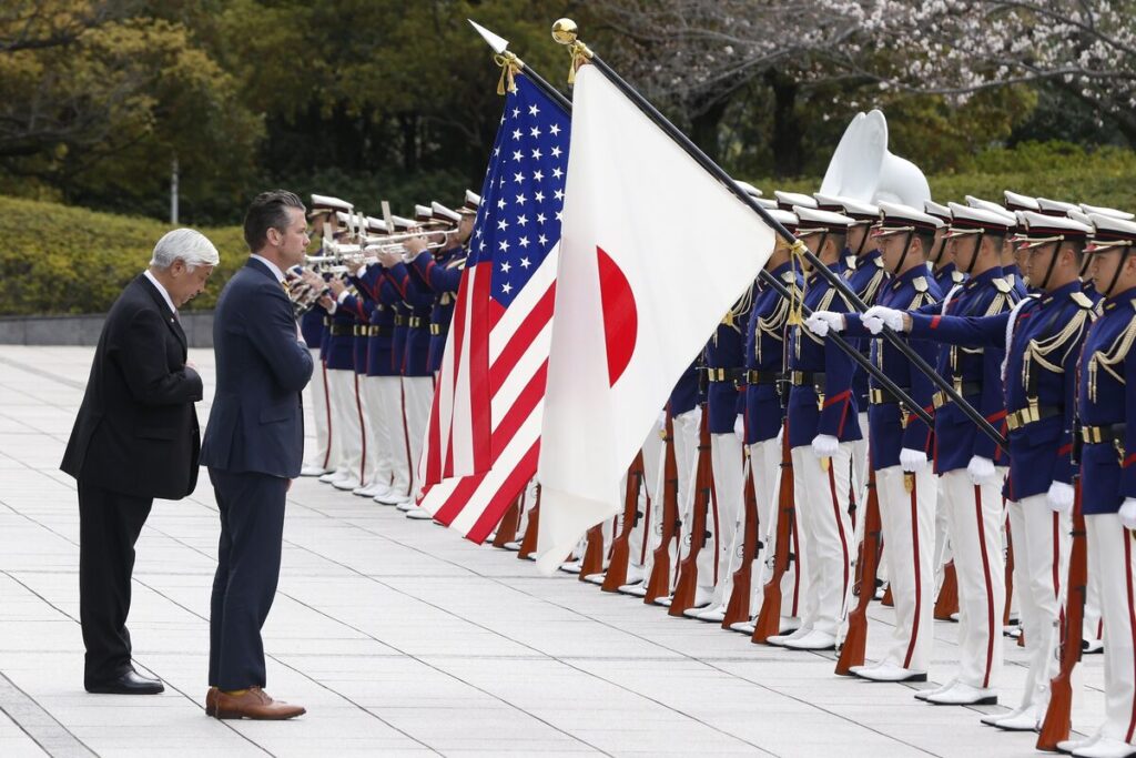 米国防長官、在日米軍を「戦う」司令部に－中国への対抗姿勢を鮮明に - Bloomberg