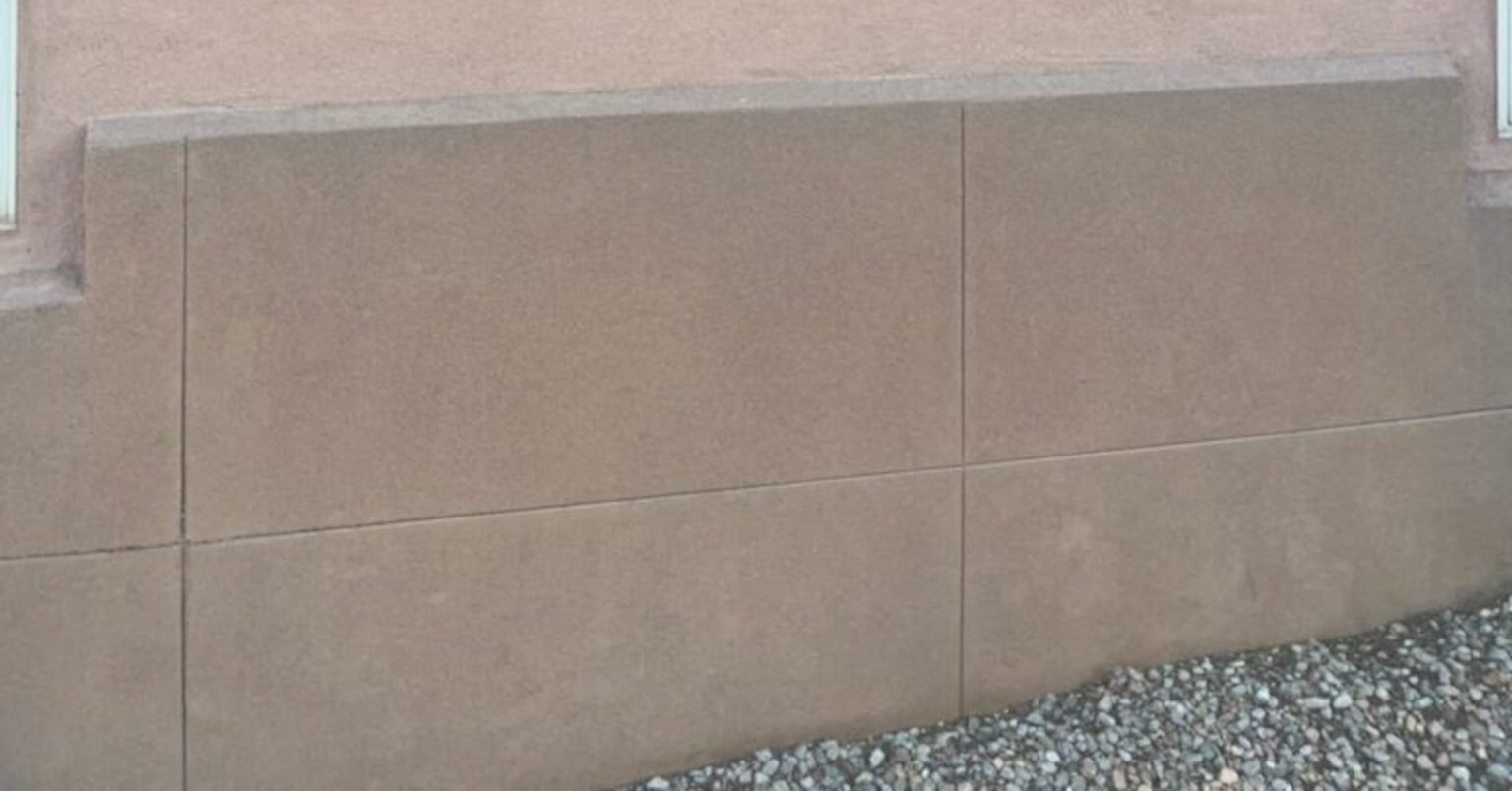 米ニューメキシコ州共和党本部に放火、「ＩＣＥ＝ＫＫＫ」と落書き | ロイター