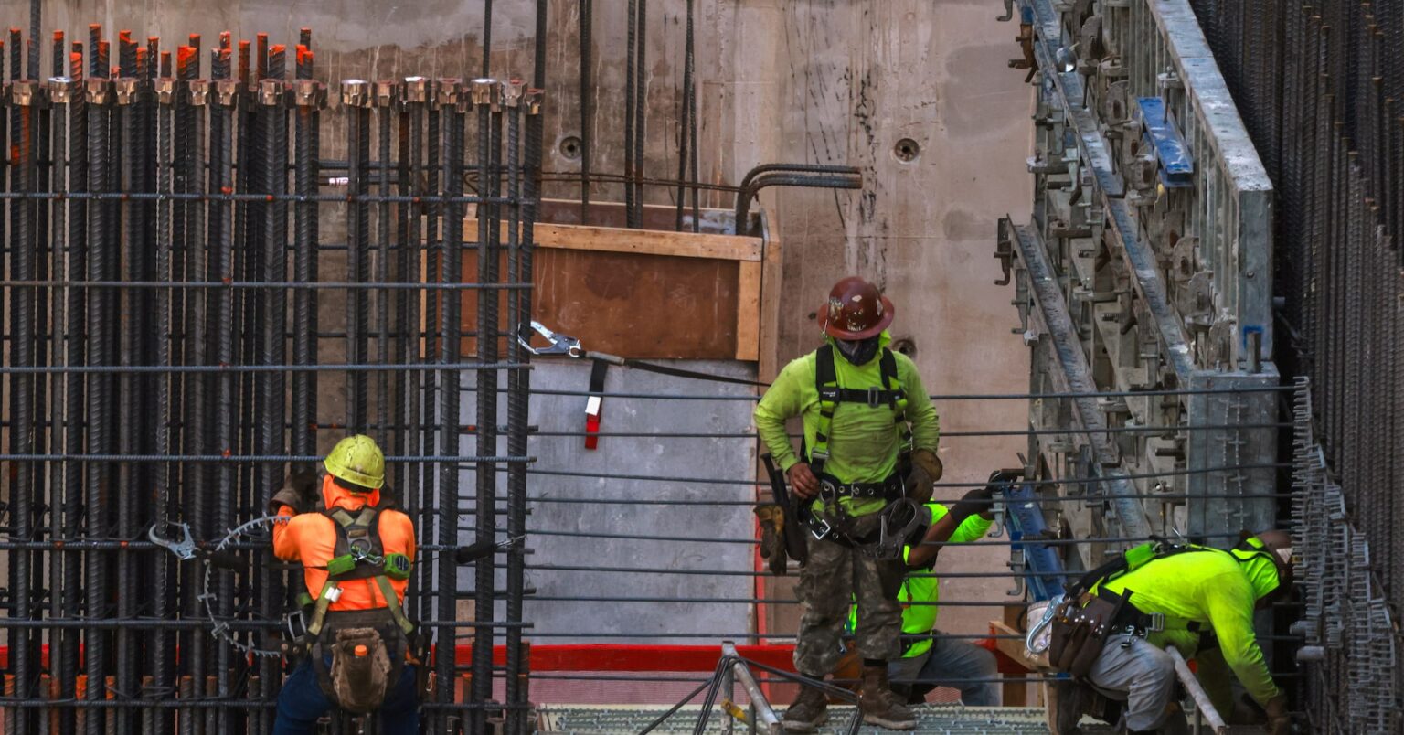 トランプ氏、追加関税警告　ＥＵ・カナダが米に対抗措置 | ロイター