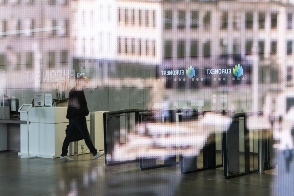 【欧州市況】株は４日続落、四半期ベースは良好－ドイツ債は上げ失う - Bloomberg