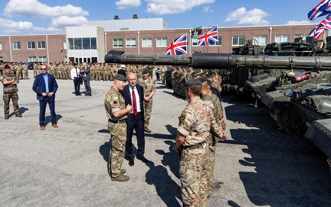 イギリス人は、ウクライナの平和維持ミッションが発生した場合、エストニアから軍隊を連れ去るかもしれません