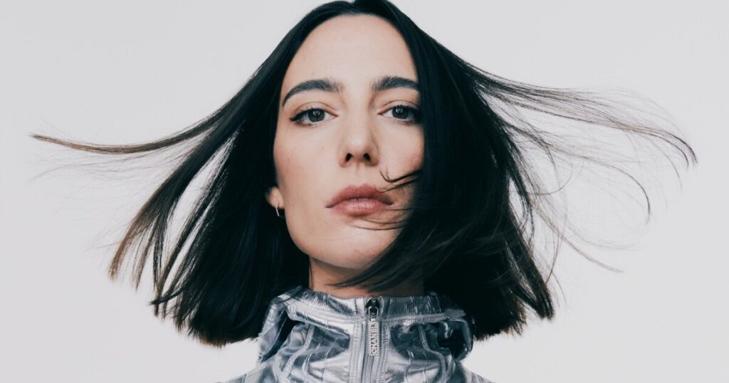 Amelie Lens (アメリー・レンズ) 、David Guetta (デヴィッド・ゲッタ) らと共に開発した新ビジュアルコンセプト『Aura』を発表、2025年6月のチリ公演でデビュー！