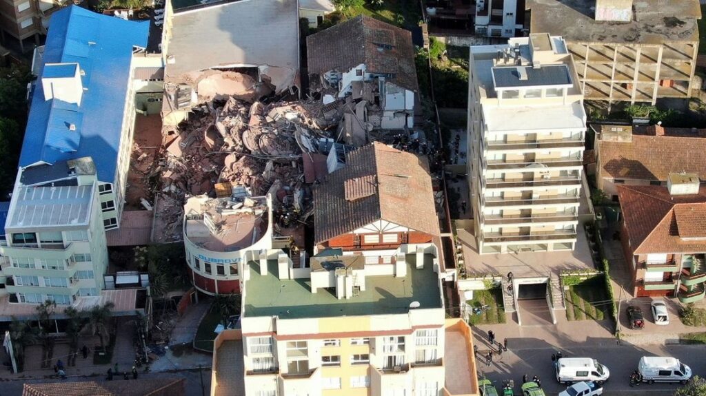 １０階建てホテル倒壊　１人死亡、９人不明　アルゼンチン - CNN.co.jp