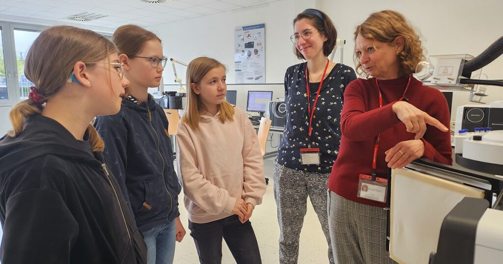 ドイツ「Girls’Day」に参加 女性が理系職業を選ぶきっかけをつくる | SHIMADZU TODAY ドイツ「Girls’Day」に参加 女性が理系職業を選ぶきっかけをつくる | SHIMADZU TODAY