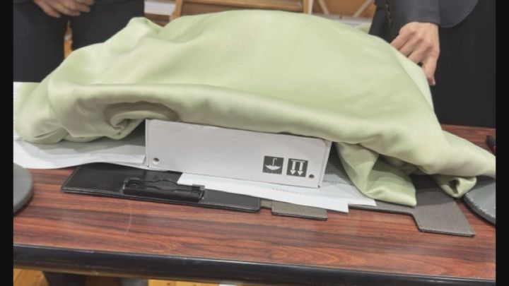 箱に隠すも児童に見つかり発覚…勤務先の小学校で録画状態にしたスマホを設置か 32歳教師の男逮捕 容疑を否認 | 東海テレビNEWS