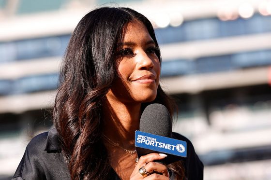 渋谷の喧騒でもひと際目立つ美人レポーター「素敵」　日本人大歓迎「楽しんで！」 | Full-Count