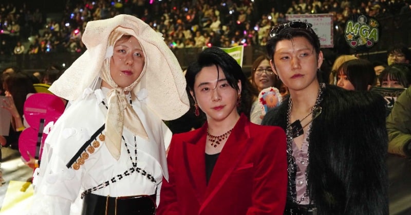 【MTV VMAJ】Mrs. GREEN APPLE、奇抜衣装で登場 会場ざわめき - ORICON NEWS