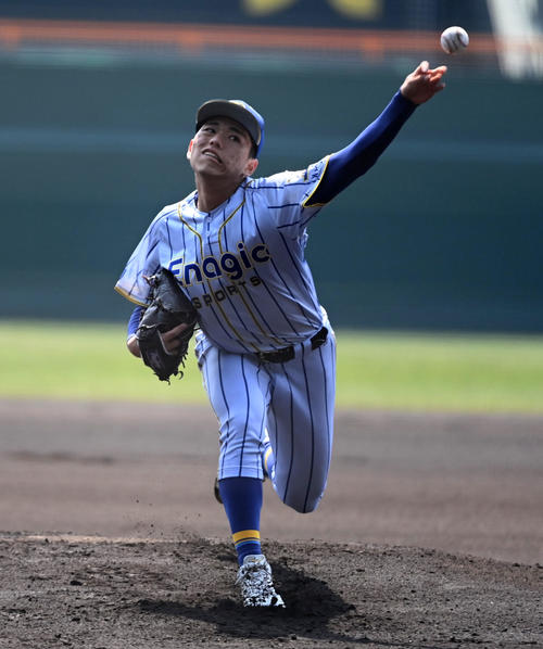 エナジックスポーツ対至学館　エナジックスポーツ先発の久高（撮影・前岡正明）