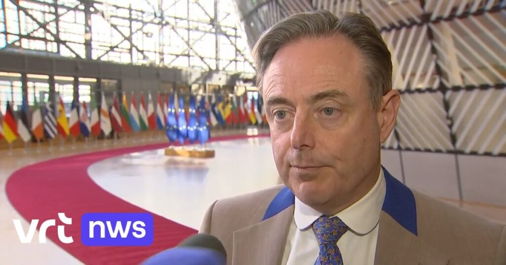 ウクライナでの戦争 - デ・ウェーバー首相：「私たちはウクライナに弾薬を時間通りに提供すると確信しています」| VRT NWS：ニュース